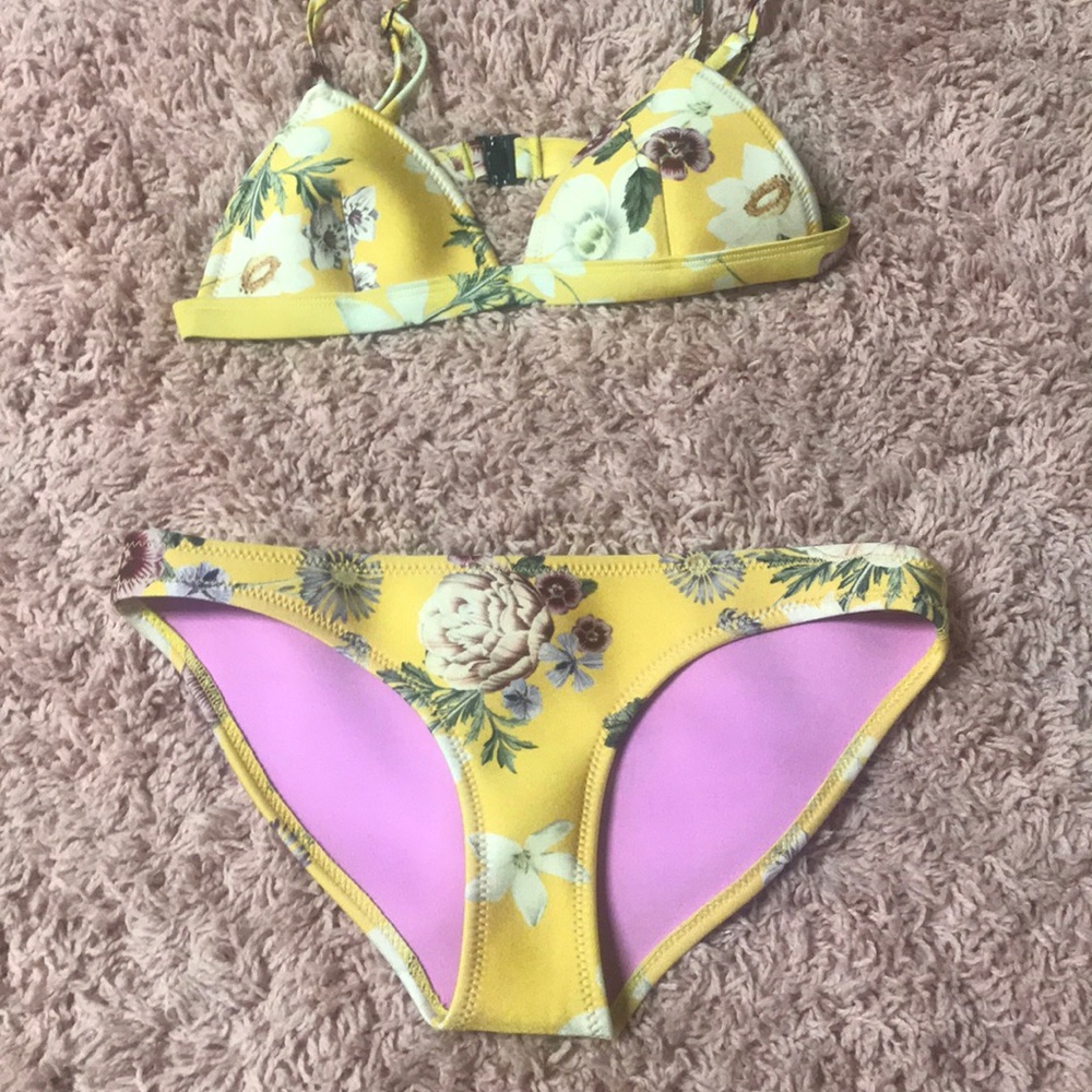Floral Triangl Bikini